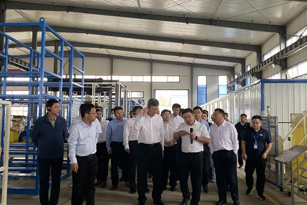 內(nèi)蒙古自治區(qū)黨委常委、通遼市委書記孟憲東攜考察團(tuán)到一諾環(huán)境考察指導(dǎo)